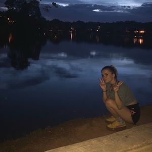 Meet your Posher, Sierra